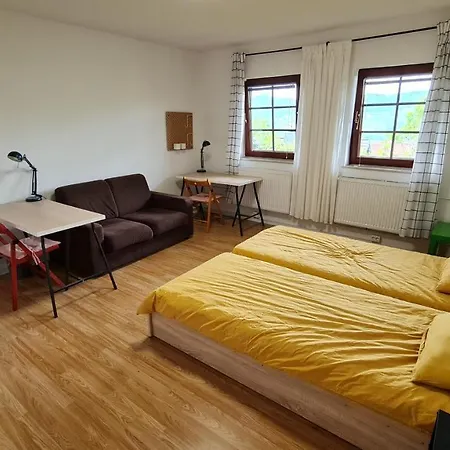 公寓 Apartma Pri Babici *